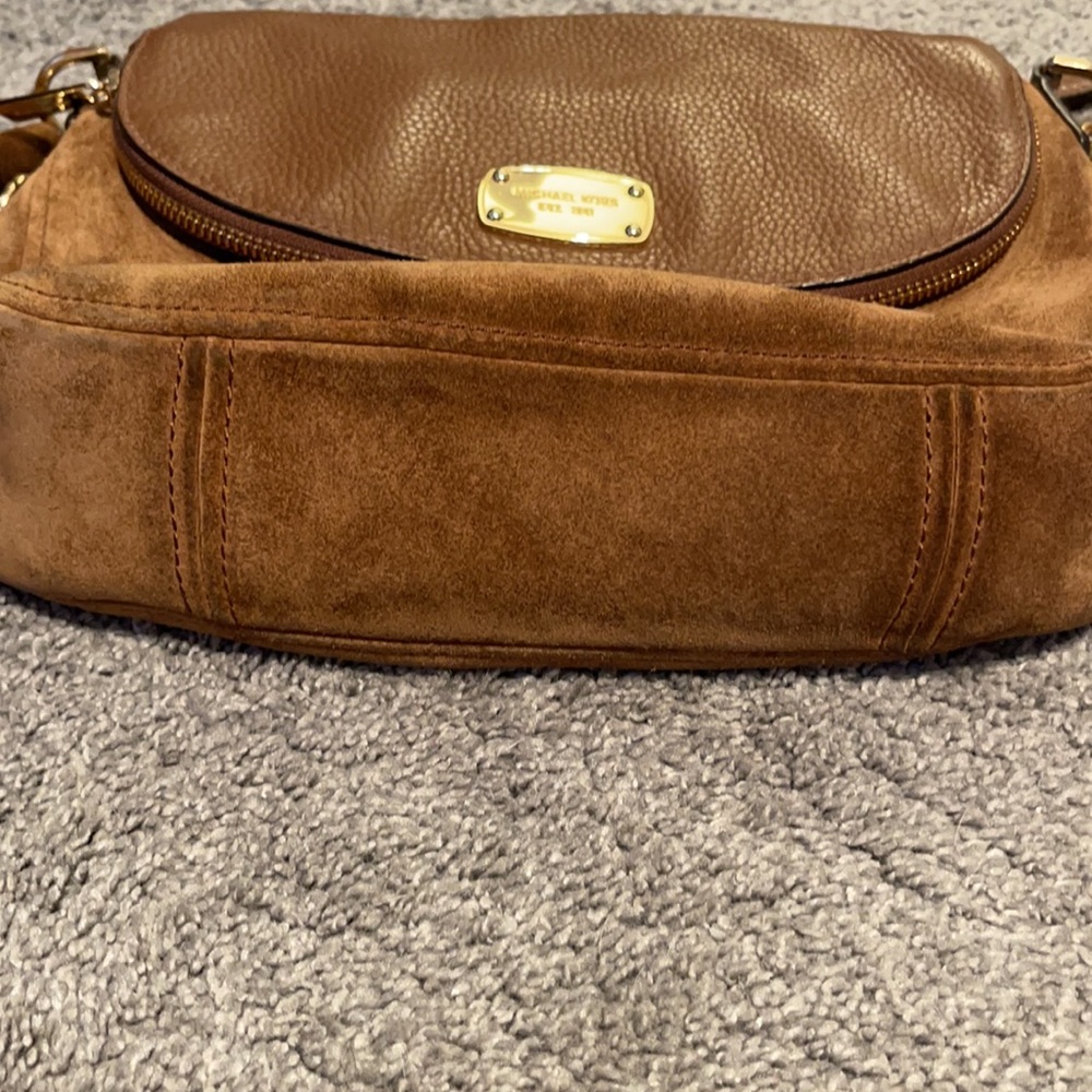 Michael Kors Suede shoulder bag - Picture 11 of 12
